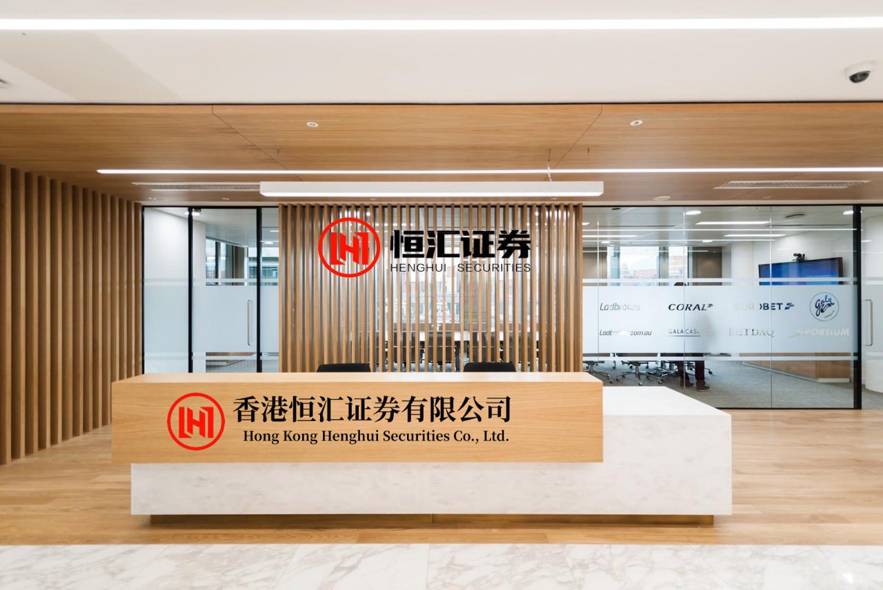 金来源配资 印尼一倒塌的枯树树干中发现人类骨骸：衣物和手机仍在